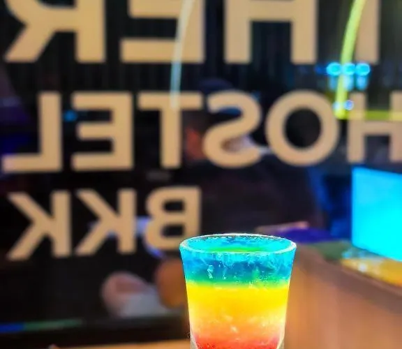 Togayther بيت شباب بانكوك